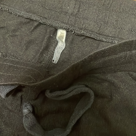 Z Supply Sweatpants - Picture 2 of 3